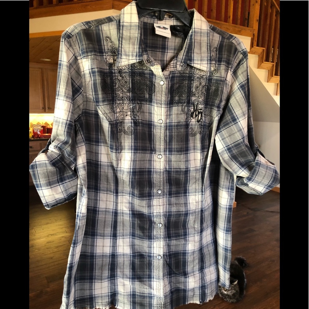 Ladies Harley Davidson shirt